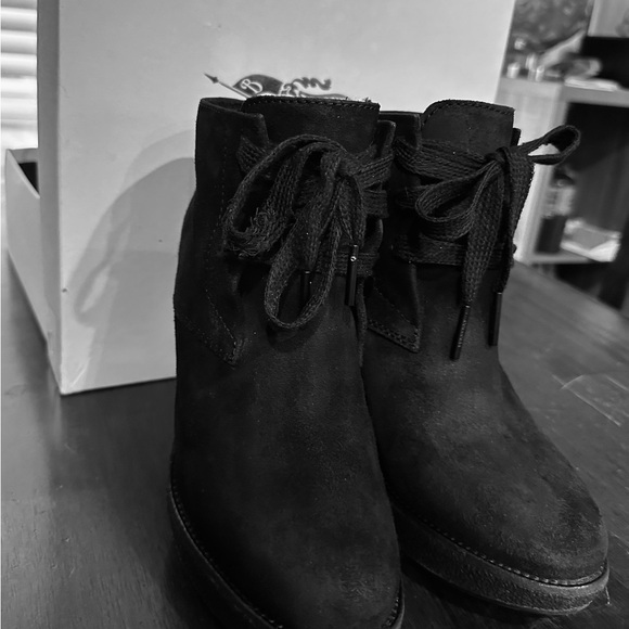 BURBERRY Ankle Boots - Picture 8 of 15